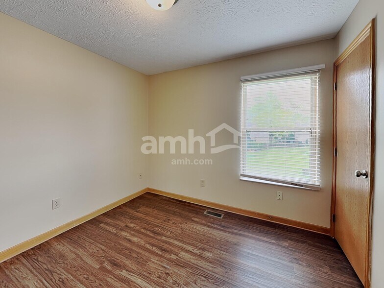 Building Photo - 7624 Harbour Town Dr