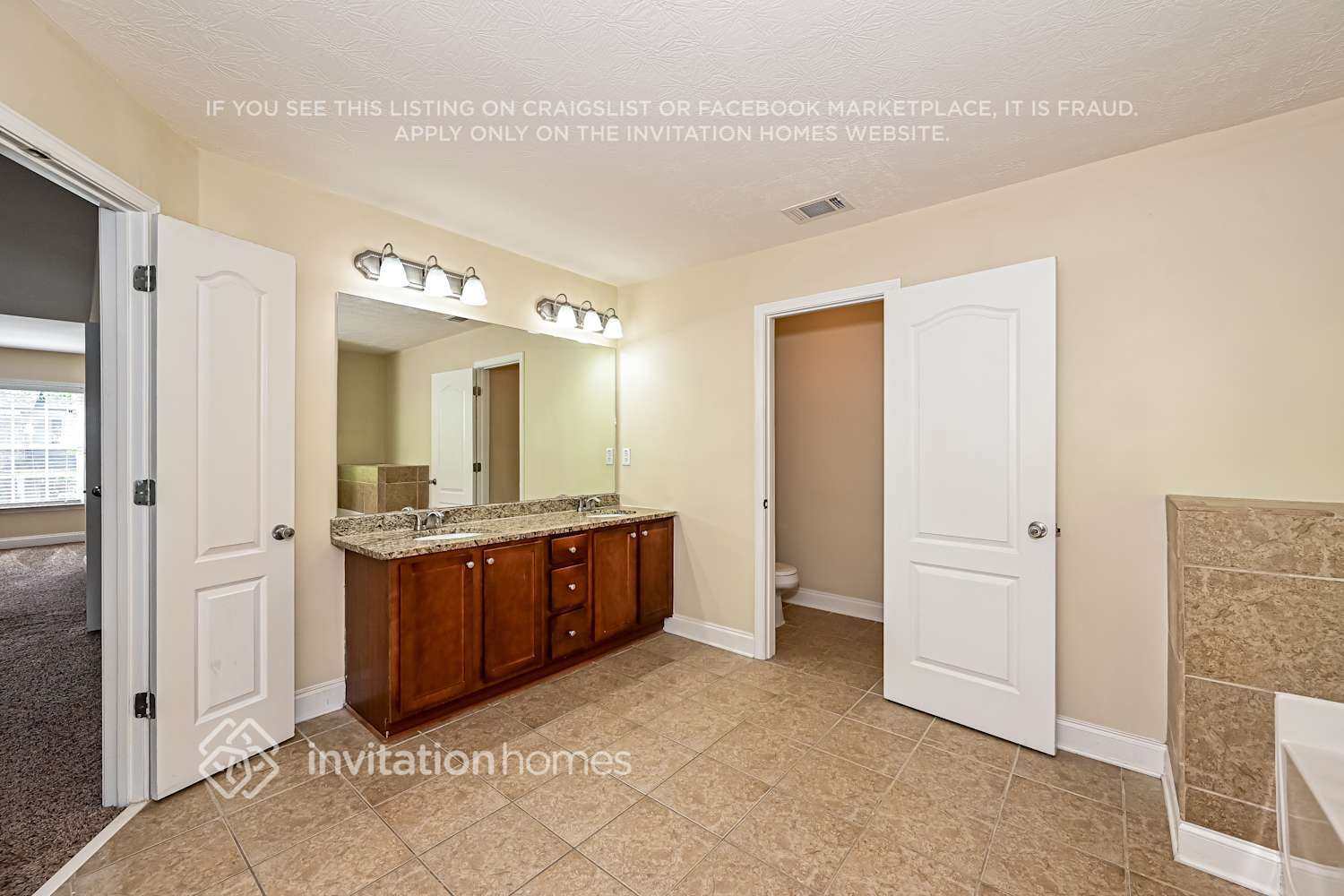 Building Photo - 2116 Leafmore Ct SE