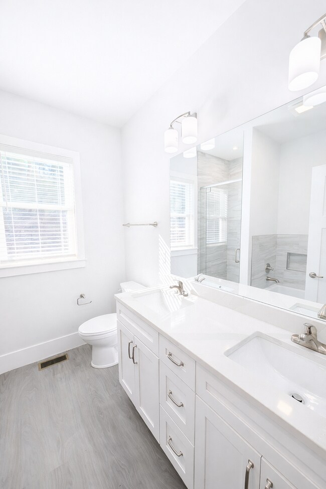 Building Photo - New Construction - North Asheville - Rental