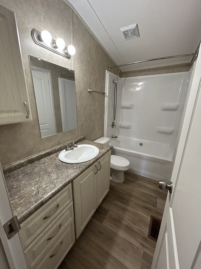 Building Photo - 211 Wauka Ridge Rd