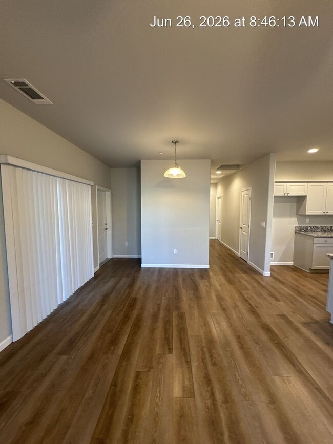 Building Photo - 4319