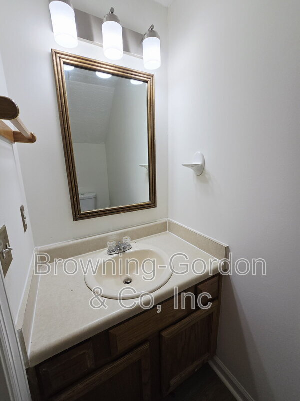 Building Photo - 251 Colt Dr