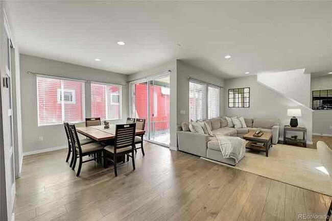 Building Photo - 3319 Cranston Cir