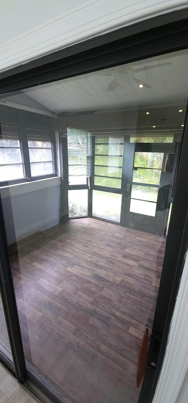 Building Photo - 3784 Collinwood Ln