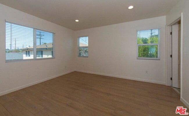 Building Photo - 7834 Flight Ave