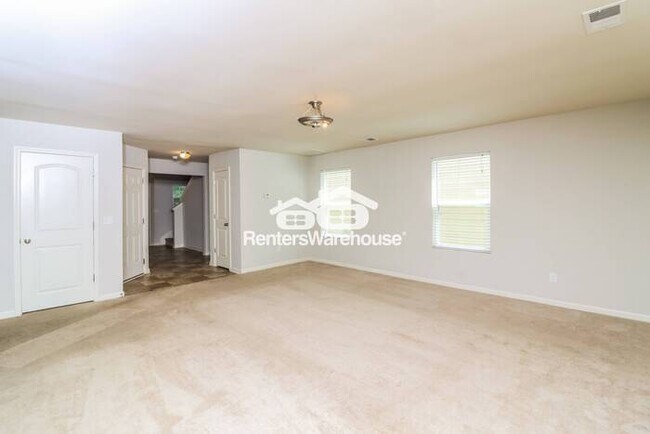 Building Photo - 4/3 Brick front Home