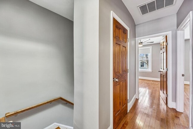 Building Photo - 1226 Carrollsburg Pl SW