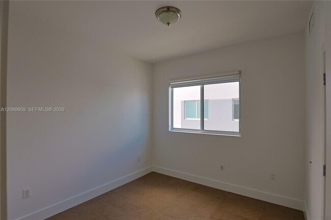 Building Photo - 7520 SW 59th Pl