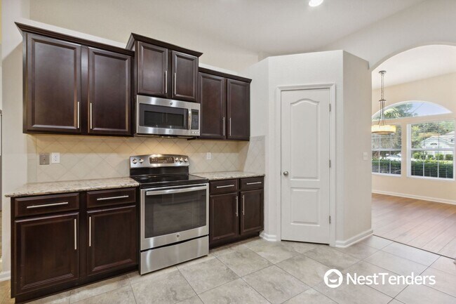 Building Photo - Roses Bluff Home in Yulee!