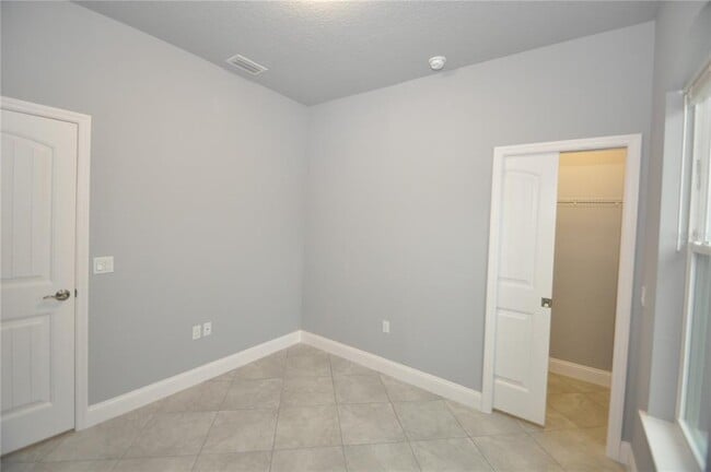 Building Photo - 24 Prosperity Ln