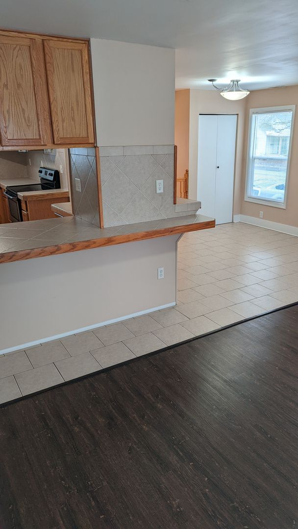 Building Photo - Spacious 2-Bedroom Home Available NOW!