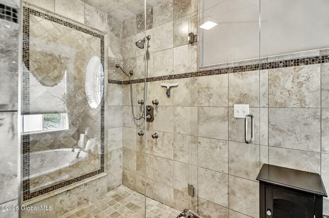 Building Photo - 20 Heather Ridge Rd