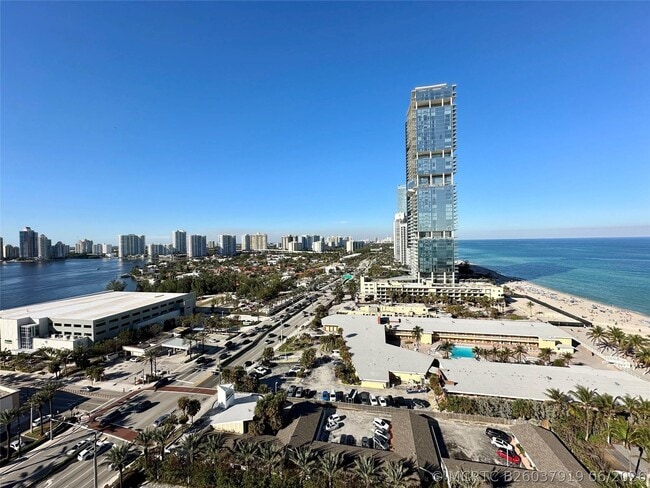 Building Photo - 18201 Collins Ave