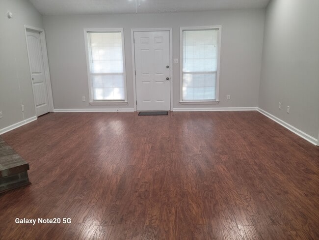 Building Photo - 667 Roebling Rd