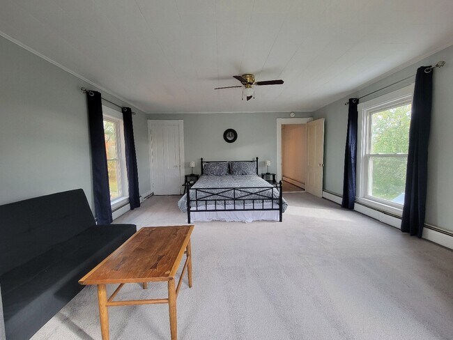 Building Photo - 15 Pleasant St