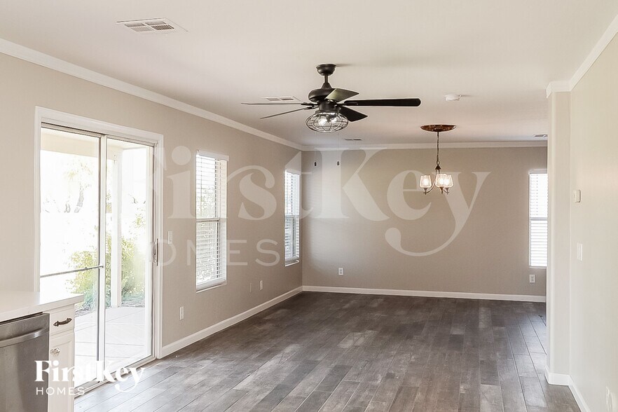 Building Photo - 28590 N Obsidian Dr