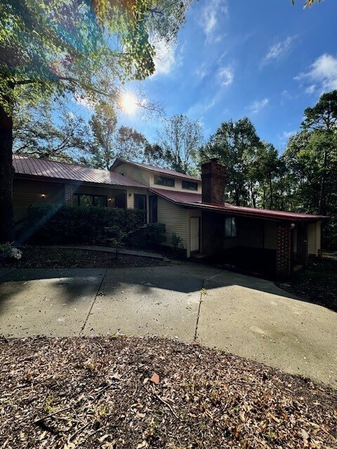 Building Photo - Beautiful 4 bed -2.5 Bath in South Charlotte