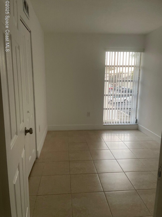 Building Photo - 250 N Banana River Dr