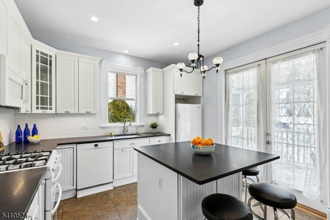 Building Photo - 109 North Ave