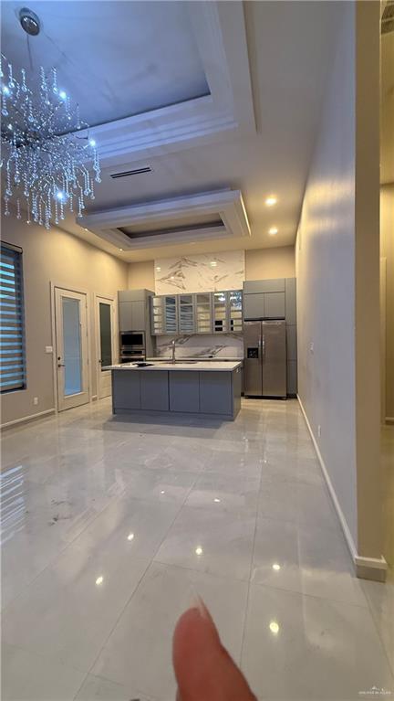 Building Photo - 27 Viola St