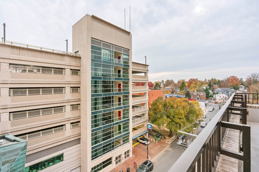 Building Photo - 4909 Auburn Ave
