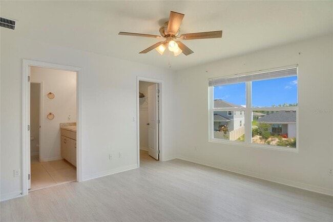 Building Photo - 3936 Fescue St