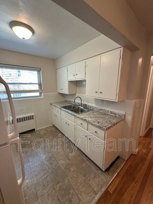 Building Photo - 6086 Dryden Ave