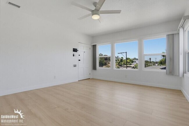 Building Photo - Completely Remodeled 4Bdm 2Ba Single Family - MI Special!