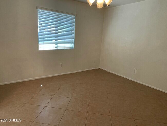 Building Photo - 2918 N 193rd Ave