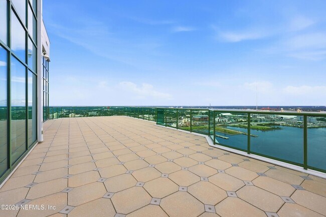 Building Photo - 1431 Riverplace Blvd
