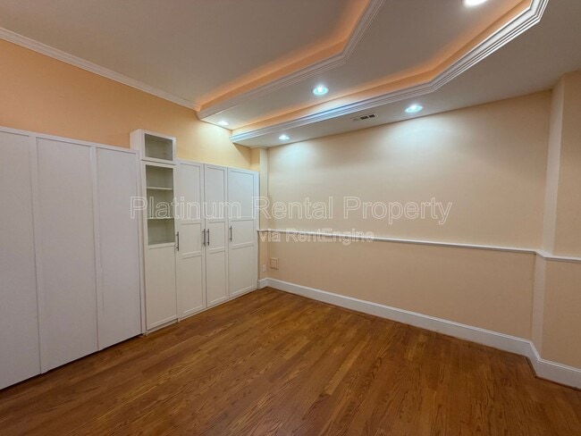 Building Photo - 20 Marietta St NW