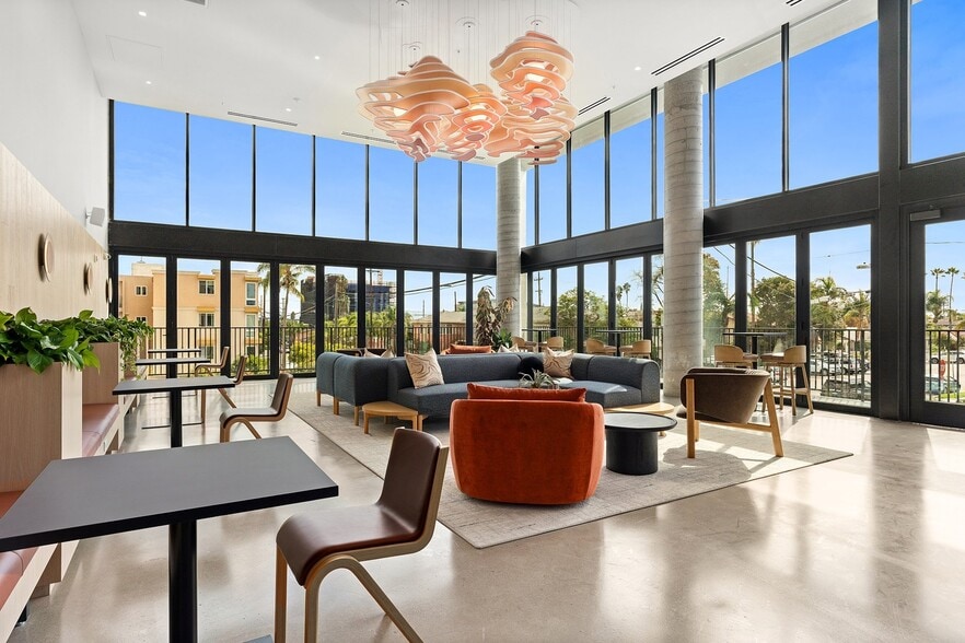 Building Photo - Monroe