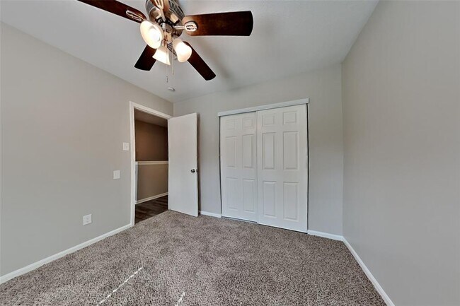 Building Photo - 2638 Brookdale Dr