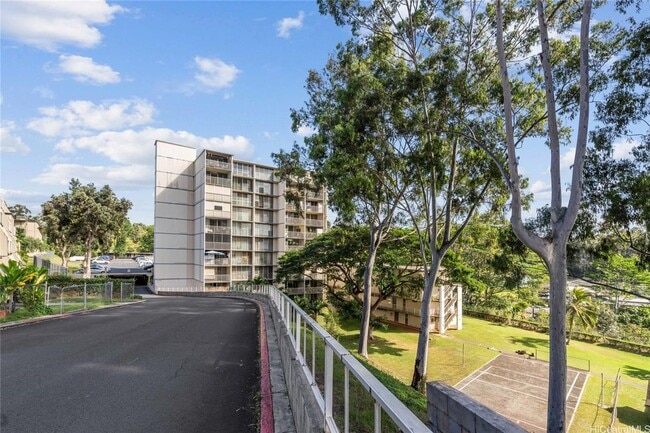 Building Photo - 95-2031 Waikalani Pl. #D705