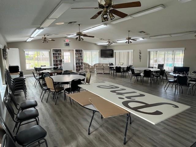 Building Photo - 1725 PINE RIDGE WAY E UNIT C
