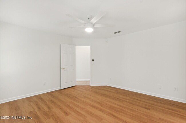 Building Photo - 1181 Westwood Dr