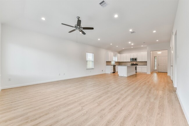 Building Photo - 3914 Sugardale St