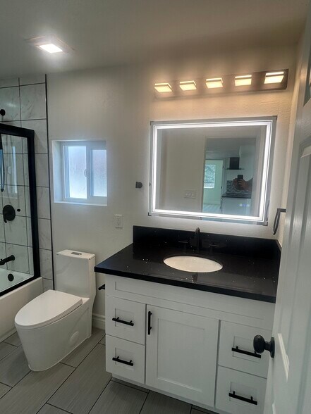 Building Photo - 210 W Monroe Ave