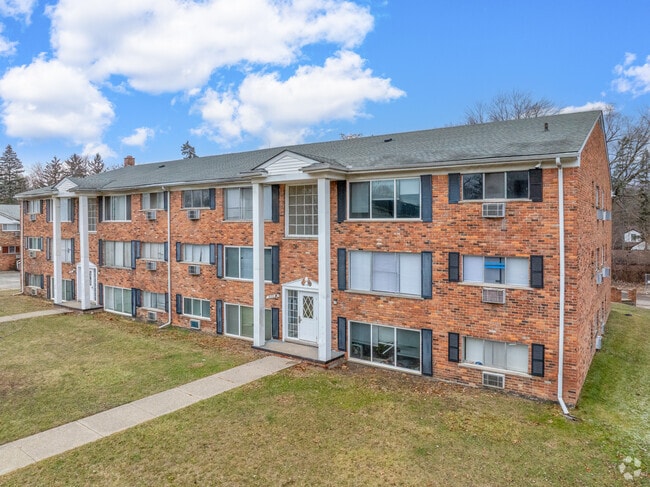 Building Photo - Colonial Manor Apartments
