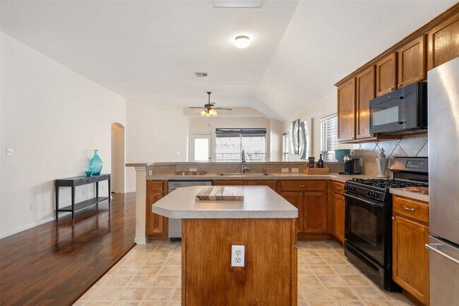 Building Photo - 221 Stone Crest Blvd