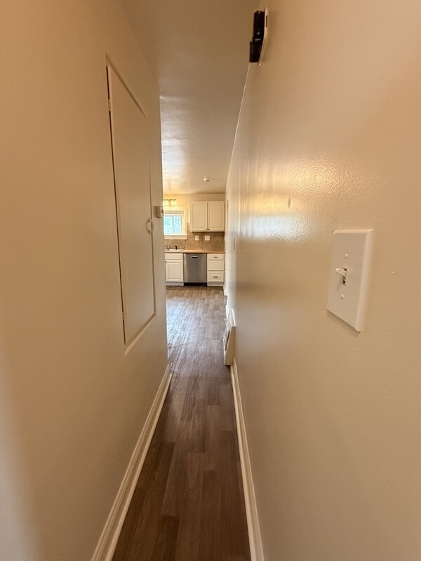 Building Photo - 1906 8th St