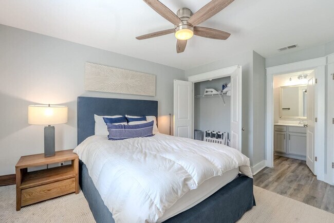 Building Photo - 52 Sandcastle Ct