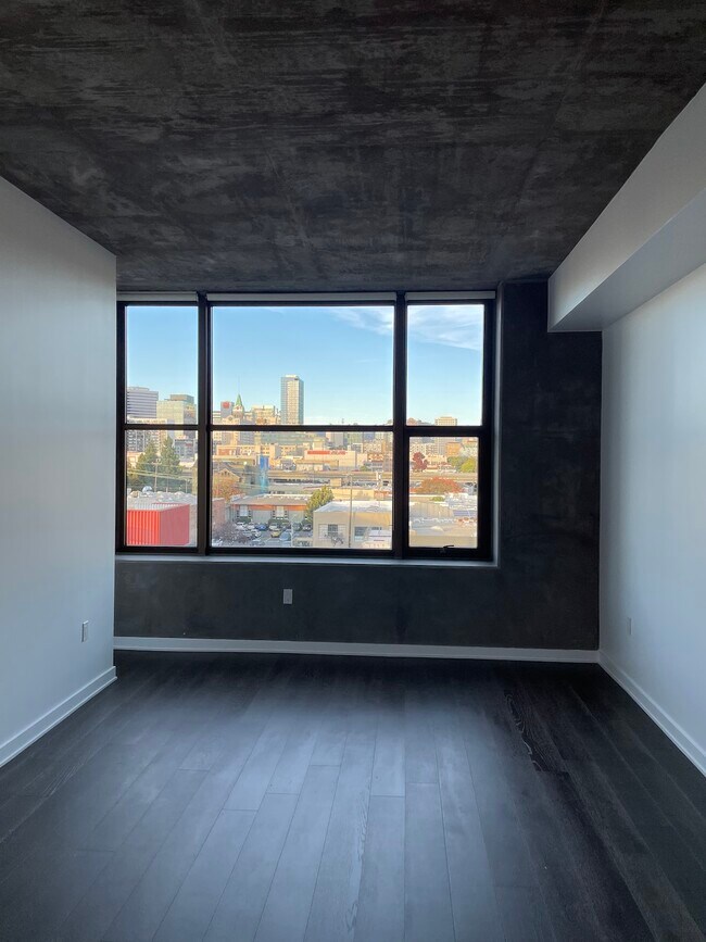 Building Photo - 311 2nd St