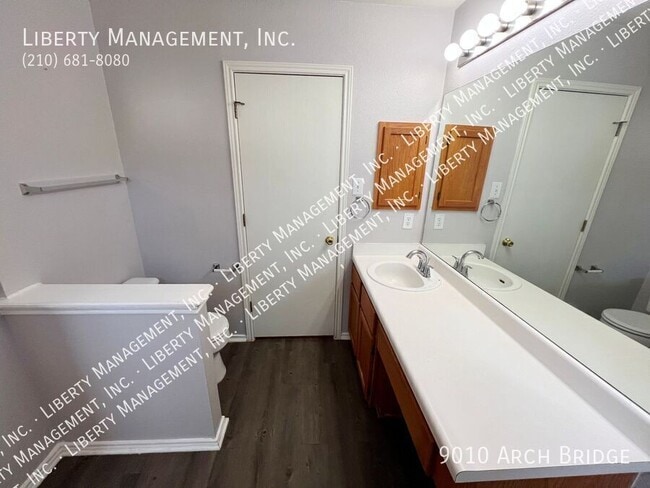 Building Photo - 9010 Arch Bridge