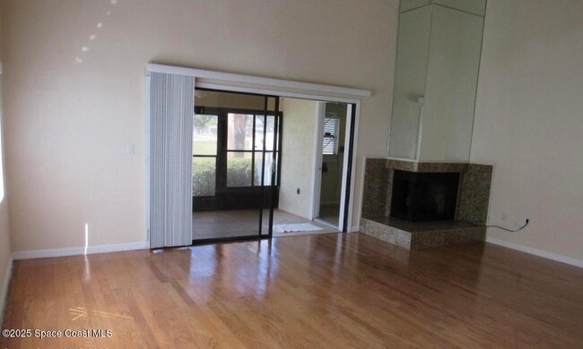 Building Photo - 362 Lofts Dr