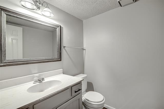 Building Photo - 1403 Courtney Pl