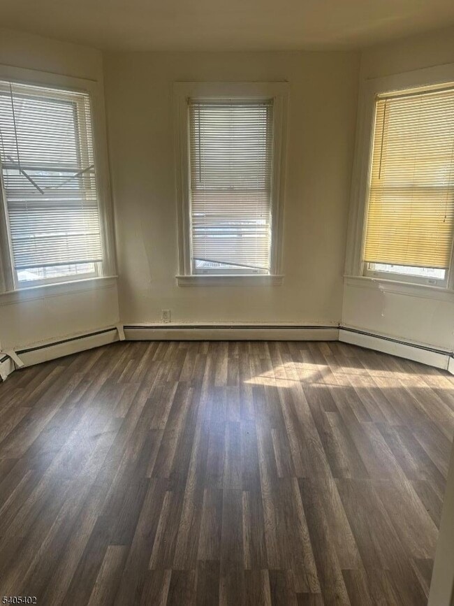 Building Photo - 70 Palm St