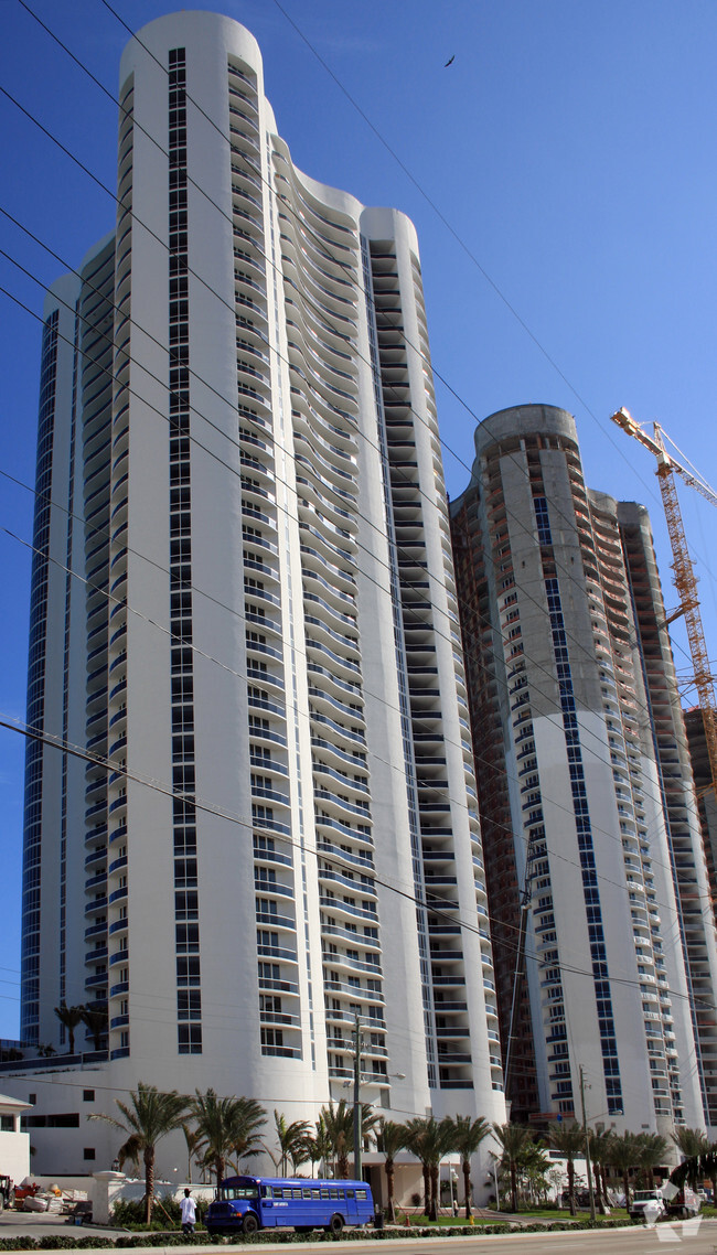 Primary Photo - Trump Towers III - Sunny Isles Beach