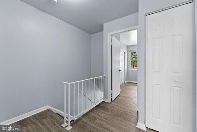 Building Photo - 8145 Community Dr