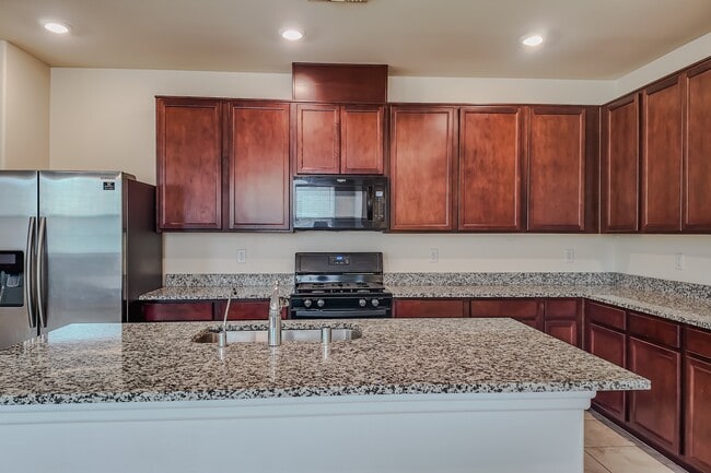 Building Photo - 3210 Brynley Ave